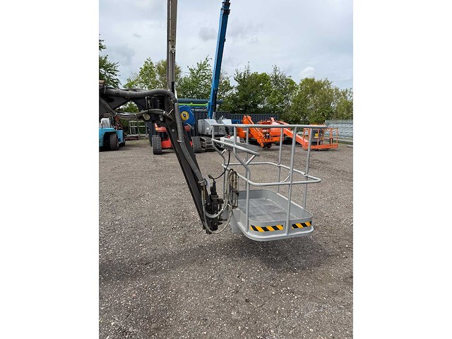Manitou - 2009 - 120 aetj - knikarm hoogwerker - afbeelding 14 van  21