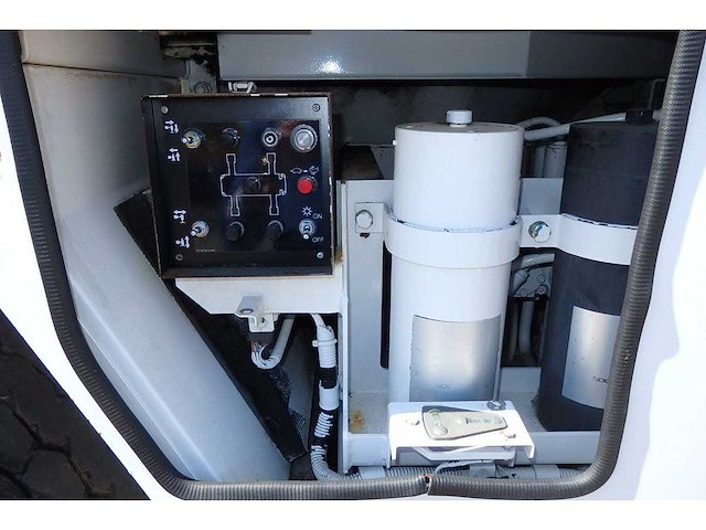 Manitou grove - 2010 - gck 3045 - overige kranen - afbeelding 9 van  18