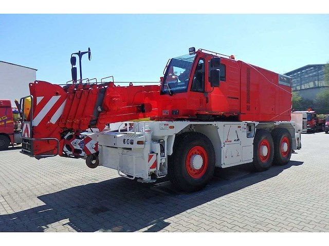 Manitou grove - 2010 - gck 3045 - overige kranen - afbeelding 1 van  18