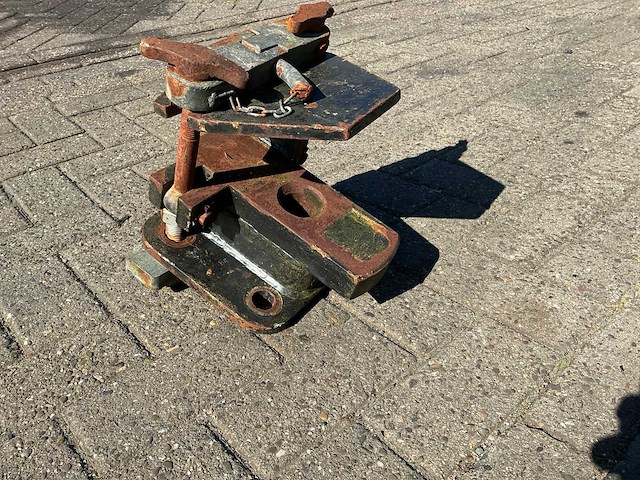 Manitou pick up hitch trekhaak - afbeelding 1 van  5