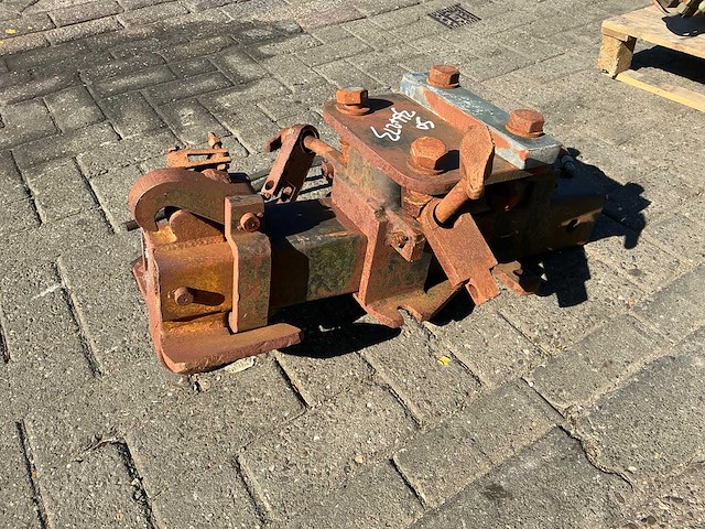 Manitou pick up hitch trekhaak - afbeelding 1 van  5