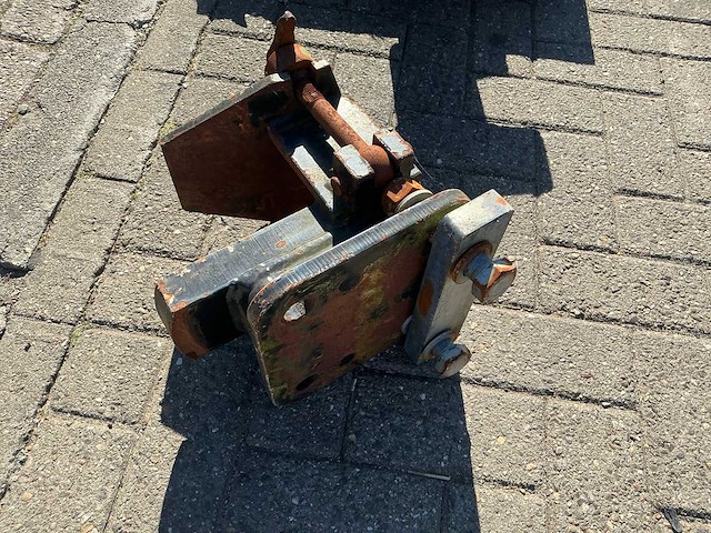 Manitou pick up hitch trekhaak - afbeelding 5 van  5