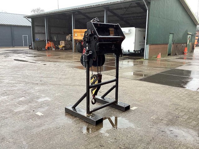 Manitou takel verreiker lier - afbeelding 5 van  10