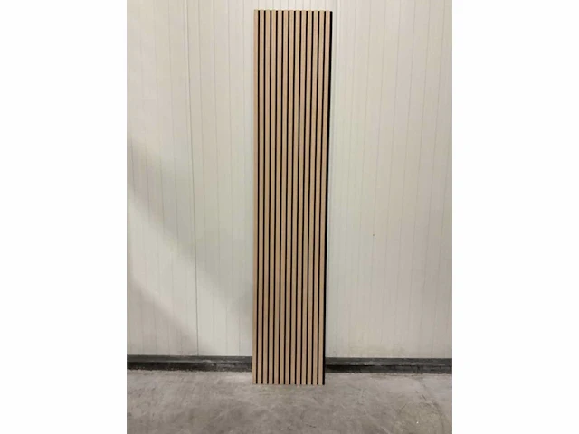 Mann oak 206 2600x520x18mm akoestische wandpanelen 8 dozen 16 panelen - afbeelding 1 van  4