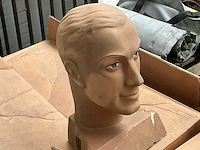 Mannequin-hoofd ( gips ) - afbeelding 1 van  1