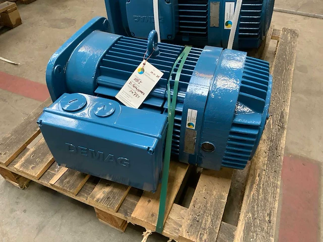 Mannesmann halkraan motor (2x) - afbeelding 3 van  3