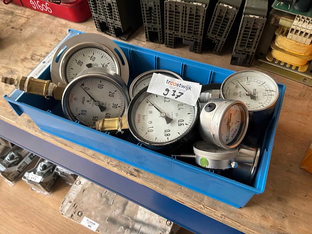 Manometer (8x) - afbeelding 1 van  2
