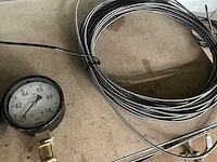 Manometers en divers - afbeelding 3 van  3