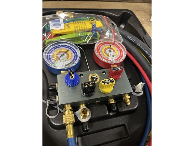 Manometerset voor airco of koelinstallaties in koffer mastercool - afbeelding 5 van  8