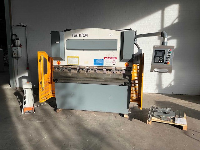 Mantech - w67k-40/200 - cnc press brake - 2020 - afbeelding 9 van  15