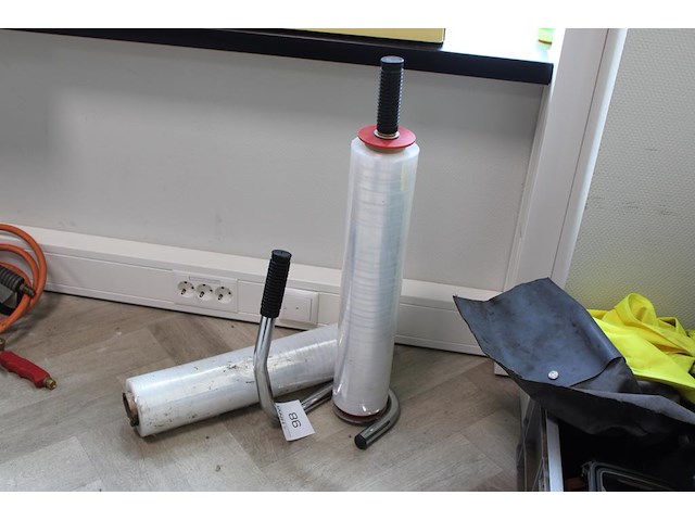 Manueel sealapparaat met extra rol sealfolie. - afbeelding 1 van  2