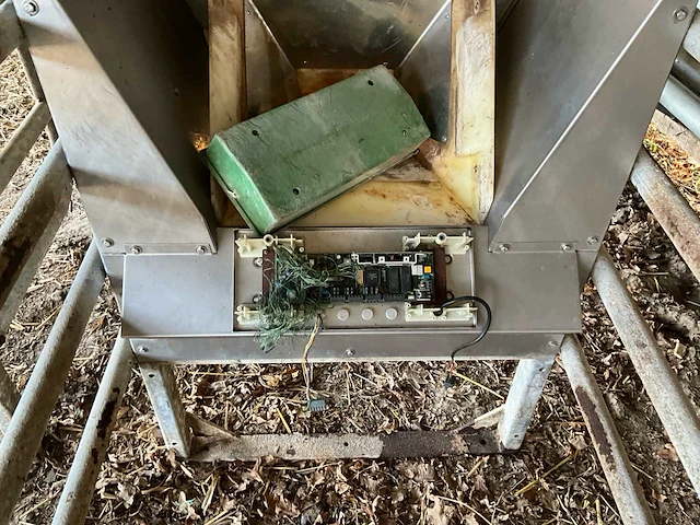 Manus nedap voerbox - afbeelding 13 van  14