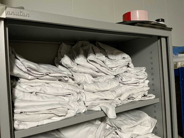 Manutan - jaloeziedeurkast (2x) - afbeelding 4 van  6