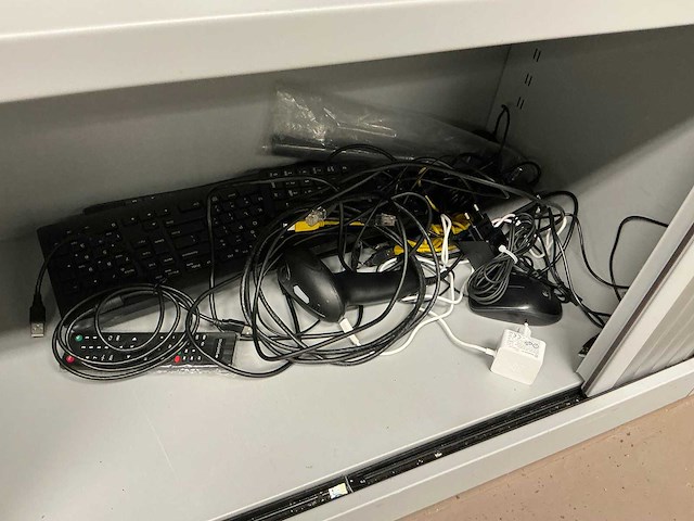 Manutan - jaloeziedeurkast - afbeelding 5 van  6