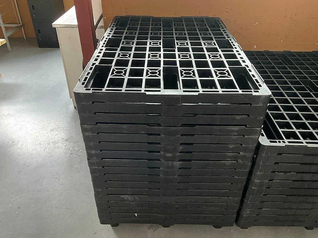 Manutan - kunststof pallet (16x) - afbeelding 2 van  5
