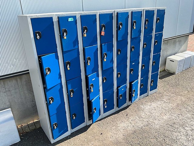 Manutan - lockerkast (8x) - afbeelding 1 van  3
