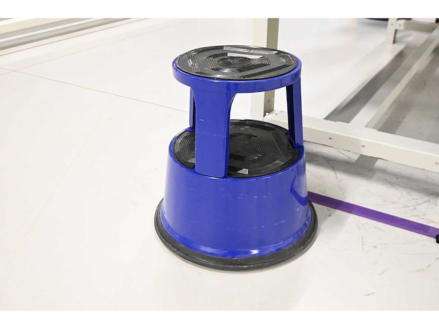 Manutan 150kg verrijdbaar opstaphulp - afbeelding 2 van  3