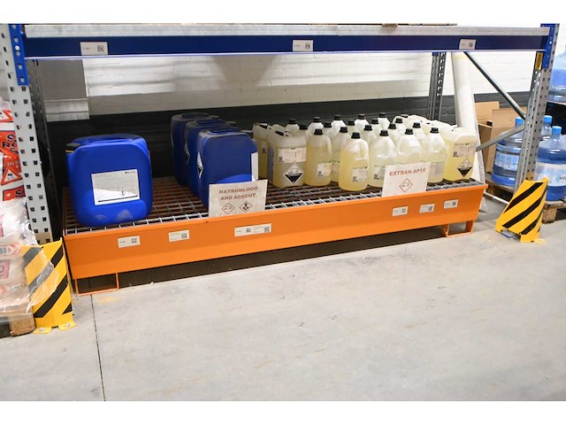 Manutan 440 l chemicaliën lekbak - afbeelding 1 van  3