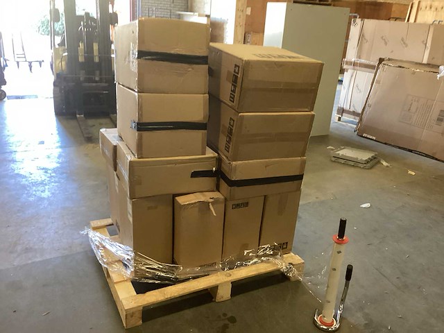 Manutan a486610 pallet kunstof lockerkasten - afbeelding 10 van  10