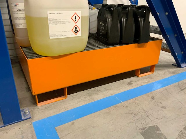 Manutan chemicaliën lekbak (2x) - afbeelding 1 van  6