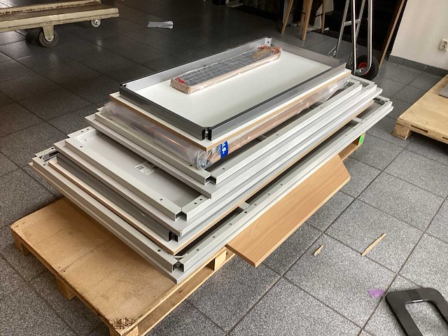 Manutan diverse kantinetafels en bladen (10x) - afbeelding 9 van  17