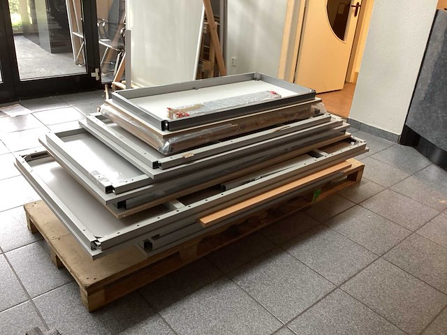 Manutan diverse kantinetafels en bladen (10x) - afbeelding 10 van  17