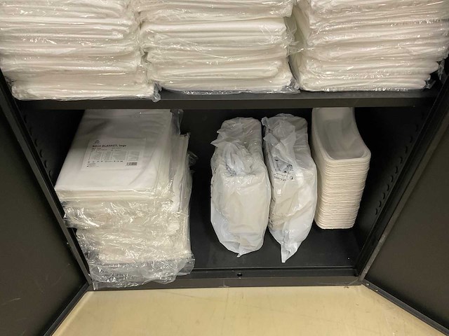 Manutan dossierkast inclusief inhoud (2x) - afbeelding 2 van  10