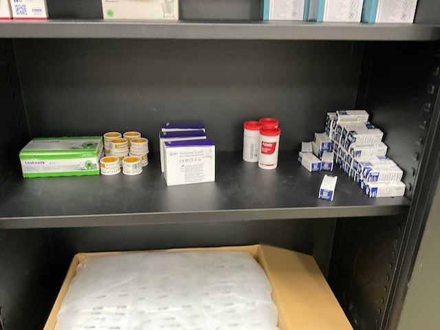 Manutan dossierkast inclusief inhoud (2x) - afbeelding 6 van  10