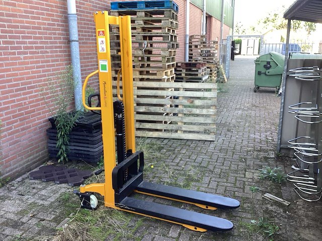 Manutan hand hydraulische palletwagen - afbeelding 3 van  7