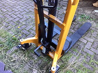 Manutan hand hydraulische palletwagen - afbeelding 4 van  7