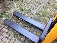 Manutan hand hydraulische palletwagen - afbeelding 7 van  7