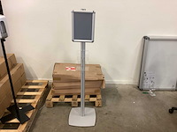 Manutan informatie display met folderhouder (4x) - afbeelding 1 van  6