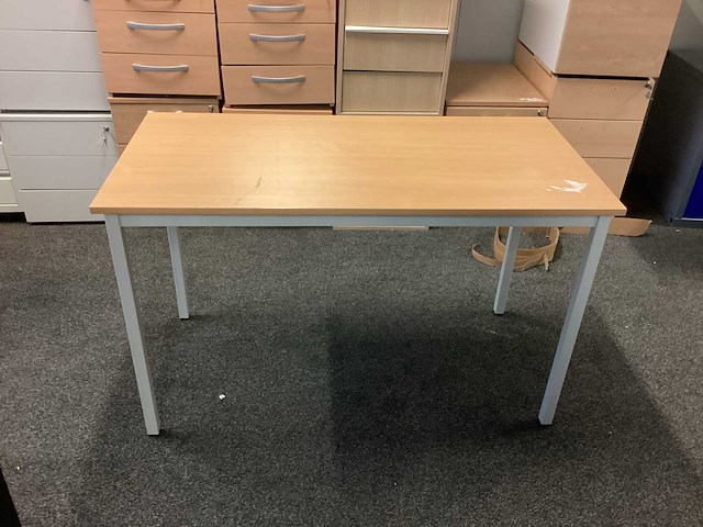 Manutan kantinetafel - afbeelding 3 van  3