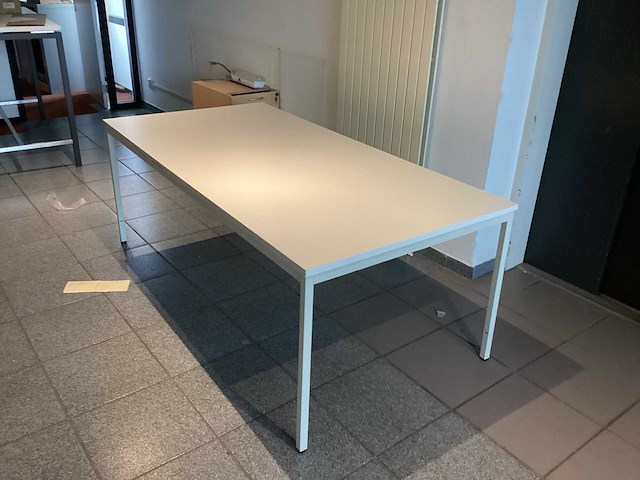 Manutan kantinetafel - afbeelding 2 van  4