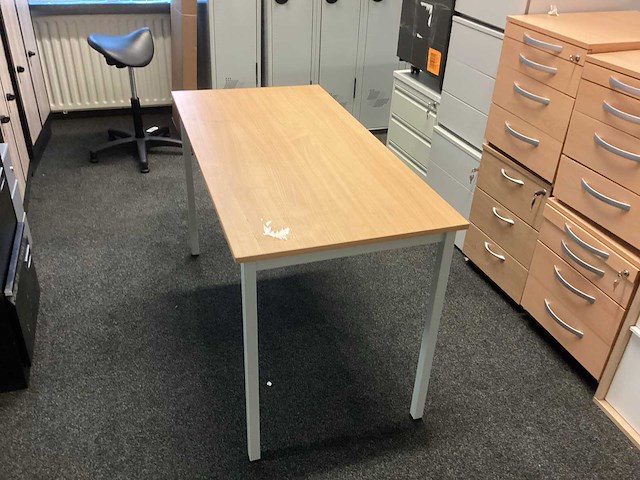 Manutan kantinetafel - afbeelding 1 van  3