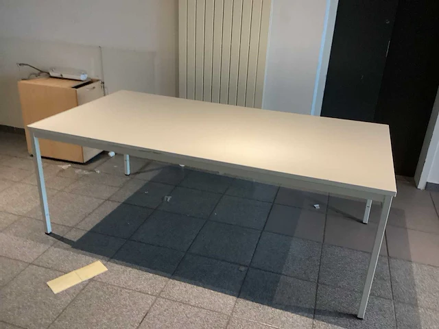 Manutan kantinetafel - afbeelding 1 van  5