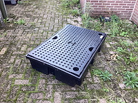 Manutan lekbak voor 2 vaten