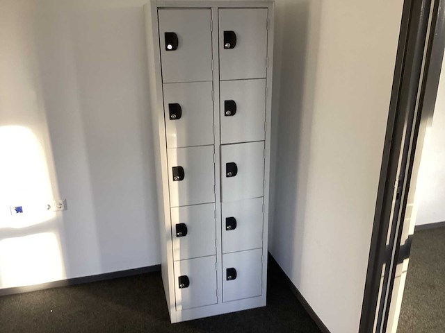 Manutan lockerkast 10 deuren - afbeelding 1 van  4