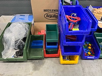 Manutan magazijnbakken met werkplaatsmaterialen (45x) - afbeelding 4 van  16