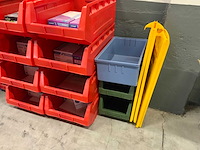 Manutan magazijnbakken met werkplaatsmaterialen (45x) - afbeelding 12 van  16