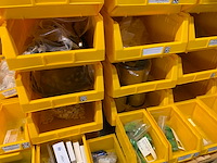 Manutan magazijnban met onder andere vieweg doseer materialen en brady materialen (120x) - afbeelding 5 van  34