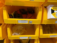 Manutan magazijnban met onder andere vieweg doseer materialen en brady materialen (120x) - afbeelding 18 van  34