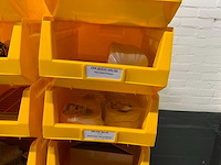Manutan magazijnban met onder andere vieweg doseer materialen en brady materialen (120x) - afbeelding 21 van  34