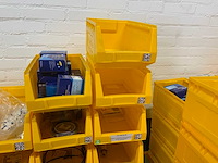 Manutan magazijnban met onder andere vieweg doseer materialen en brady materialen (120x) - afbeelding 34 van  34