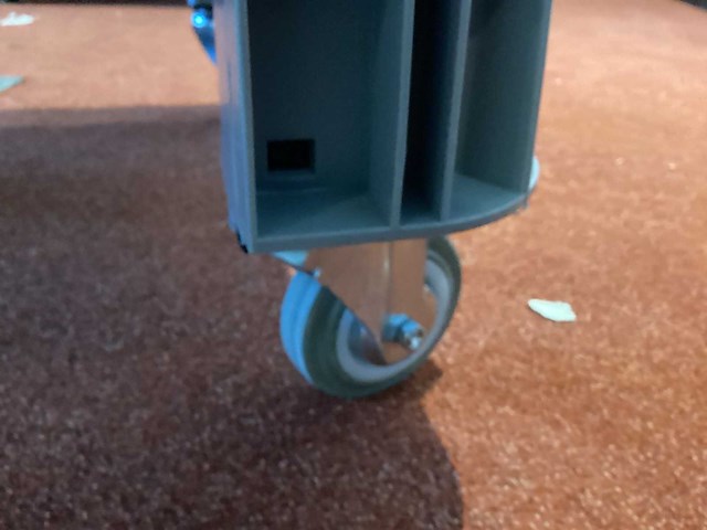 Manutan palletkist verrijdbaar met stapelbakken - afbeelding 6 van  6