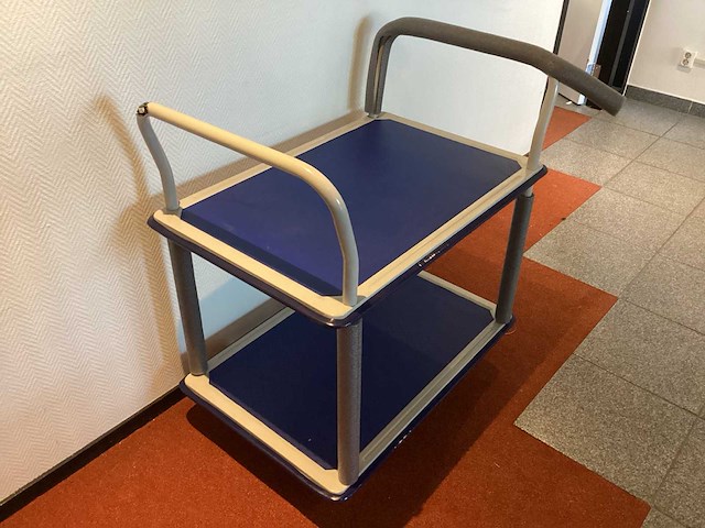 Manutan plateauwagen - afbeelding 4 van  4