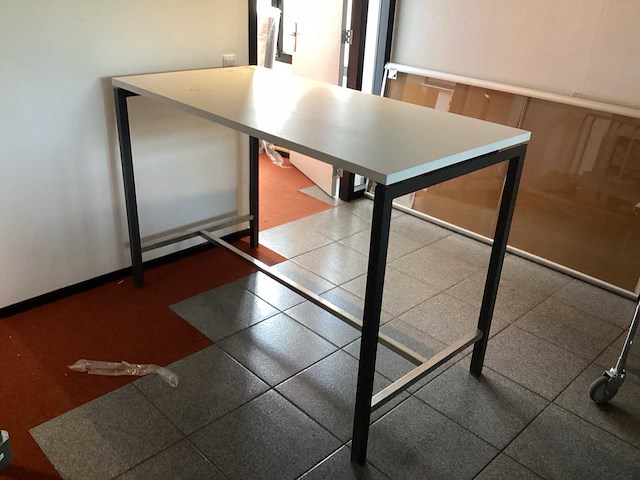 Manutan statafel - afbeelding 1 van  4