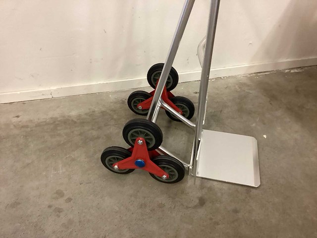 Manutan steekwagen voor trappen - afbeelding 5 van  5