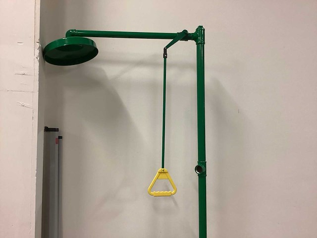 Manutan veiligheidsdouche - afbeelding 3 van  4