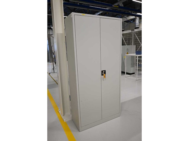 Manutan werkplaatskast - afbeelding 2 van  4